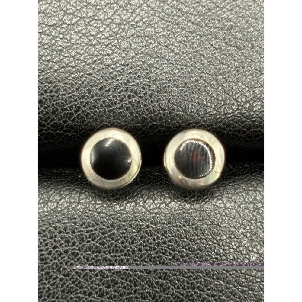 New Condition Sterling Silver 7MM Onyx Stud Plain Earrings G13